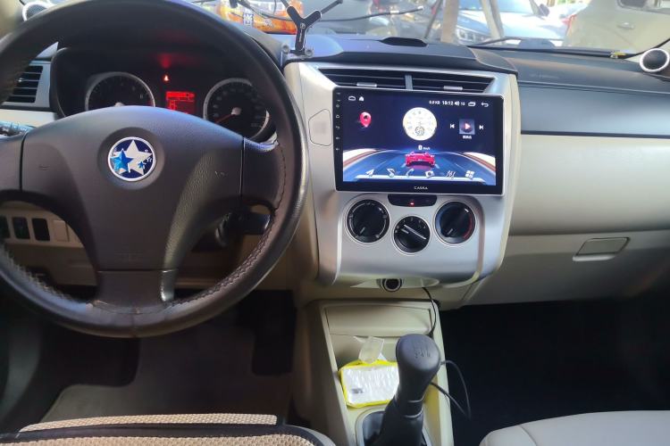 Used Venucia R50 2013 1.6L Manual Fashion Edition Center Console