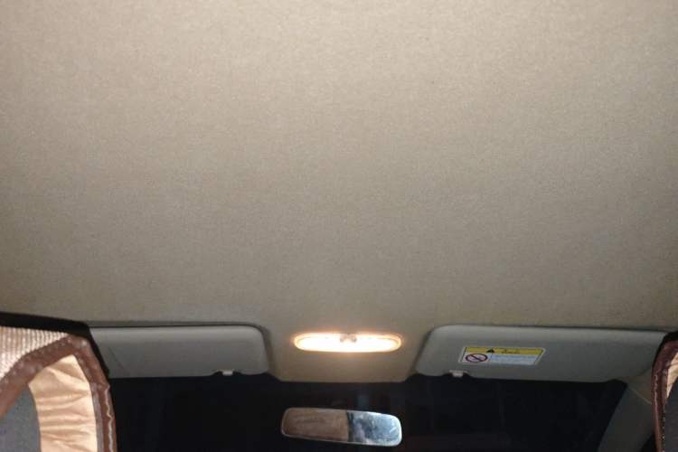 Used Venucia R50 2013 1.6L Manual Fashion Edition Headliner