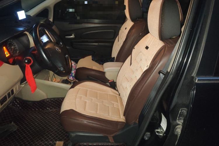 Used Venucia R50 2013 1.6L Manual Fashion Edition Left Front Seat