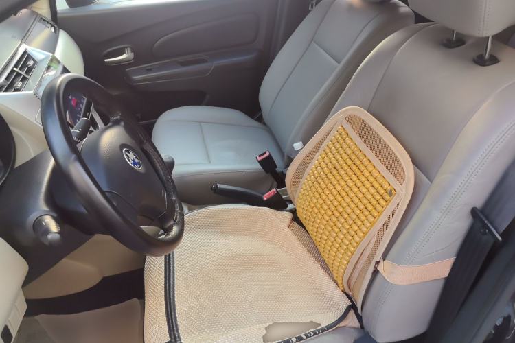 Used Venucia R50 2013 1.6L Manual Fashion Edition Left Front Seat