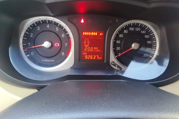 Used Venucia R50 2013 1.6L Manual Fashion Edition Odometer Close Up
