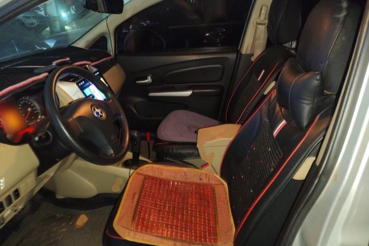 Used Venucia R50 2013 1.6L Automatic Luxury Edition Left Front Seat