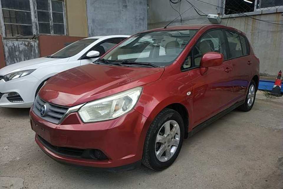 Venucia R50 2013