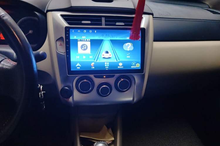 Used Venucia R50 2013 1.6L Manual Fashion Edition Audio And AC Panel