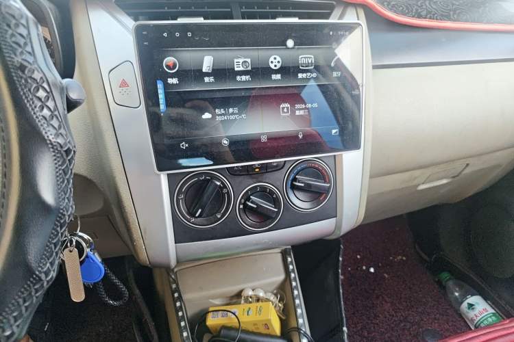 Used Venucia R50 2013 1.6L Manual Fashion Edition Audio And AC Panel
