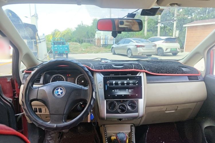 Used Venucia R50 2013 1.6L Manual Fashion Edition Center Console