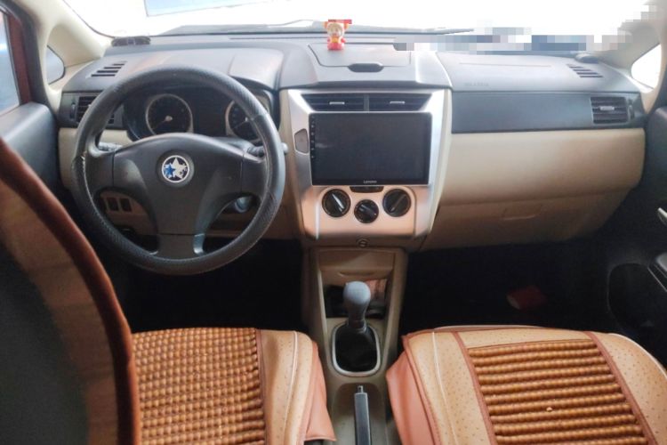 Used Venucia R50 2013 1.6L Manual Fashion Edition Center Console