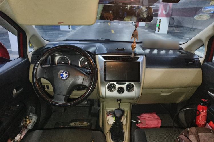 Used Venucia R50 2013 1.6L Manual Fashion Edition Center Console