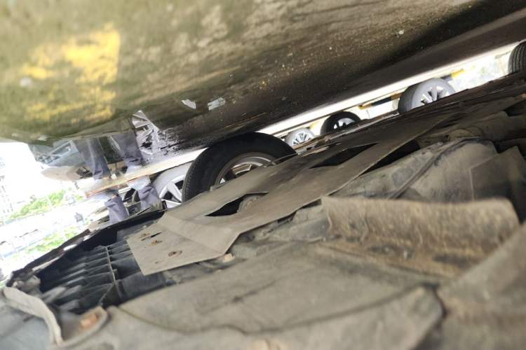 Used Venucia R50 2013 1.6L Manual Luxury Edition Chassis Front