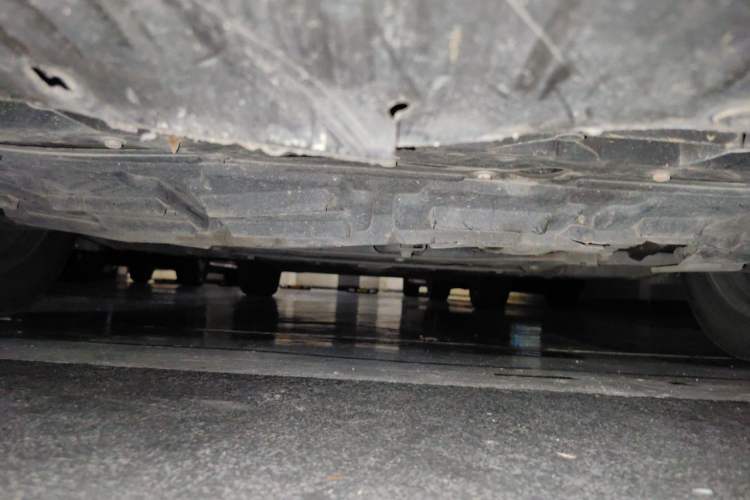 Used Venucia R50 2013 1.6L Automatic Fashion Edition Chassis Front