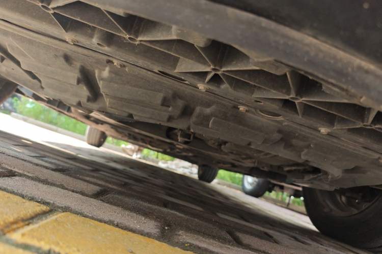 Used Venucia R50 2013 1.6L Automatic Fashion Edition Chassis Front