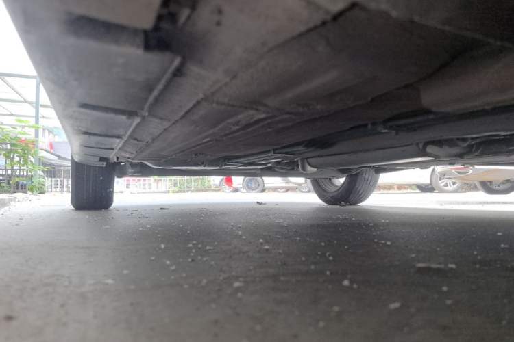 Used Venucia R50 2013 1.6L Manual Fashion Edition Chassis Front Right
