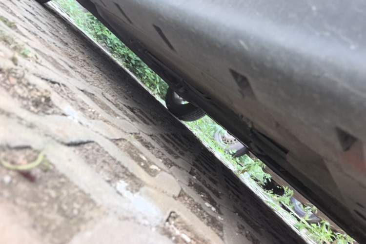 Used Venucia R50 2013 1.6L Manual Fashion Edition Chassis Front Right