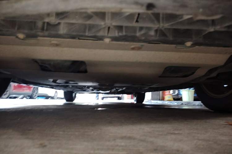 Used Venucia R50 2013 1.6L Automatic Fashion Edition Chassis Front