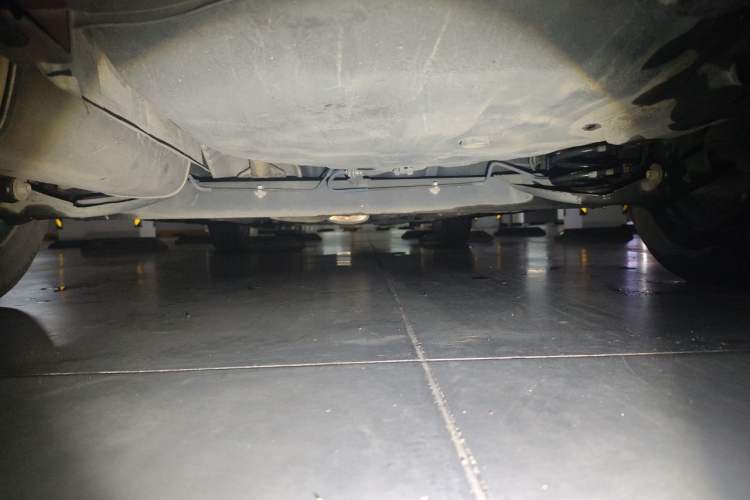 Used Venucia R50 2013 1.6L Automatic Fashion Edition Chassis Rear