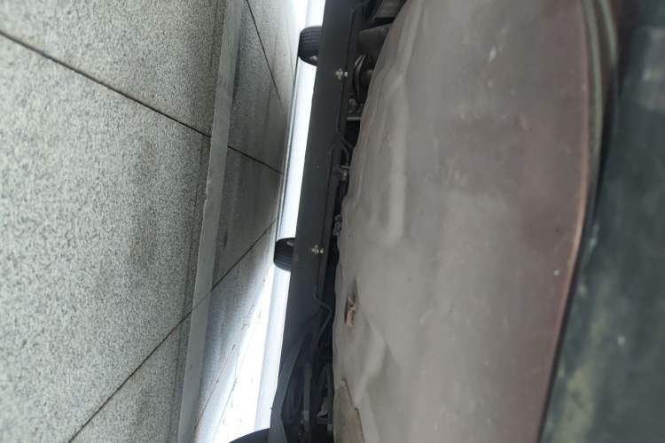 Used Venucia R50 2013 1.6L Automatic Luxury Edition Chassis Rear