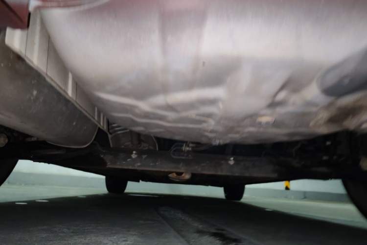 Used Venucia R50 2013 1.6L Manual Fashion Edition Chassis Rear