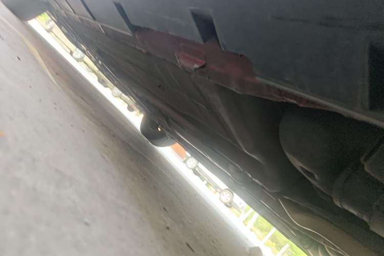 Used Venucia R50 2013 1.6L Manual Fashion Edition Chassis Rear Left