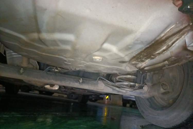 Used Venucia R50 2013 1.6L Manual Fashion Edition Chassis Rear