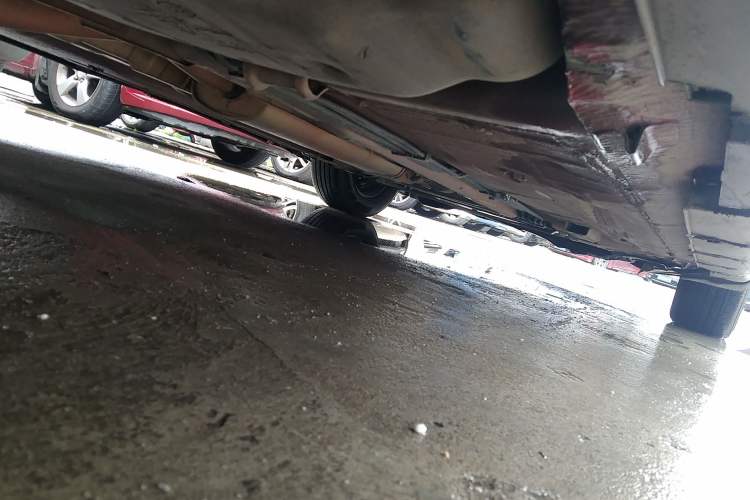 Used Venucia R50 2013 1.6L Manual Fashion Edition Chassis Rear Right