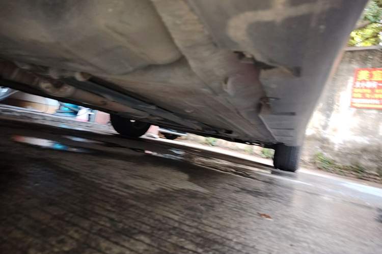 Used Venucia R50 2013 1.6L Automatic Fashion Edition Chassis Rear Right