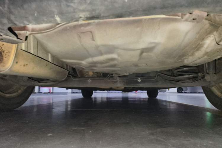 Used Venucia R50 2013 1.6L Manual Fashion Edition Chassis Rear