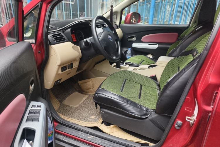 Used Venucia R50 2013 1.6L Automatic Fashion Edition Driver Seat