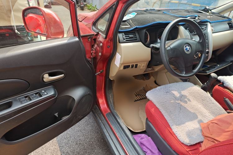 Used Venucia R50 2013 1.6L Manual Fashion Edition Driver Seat