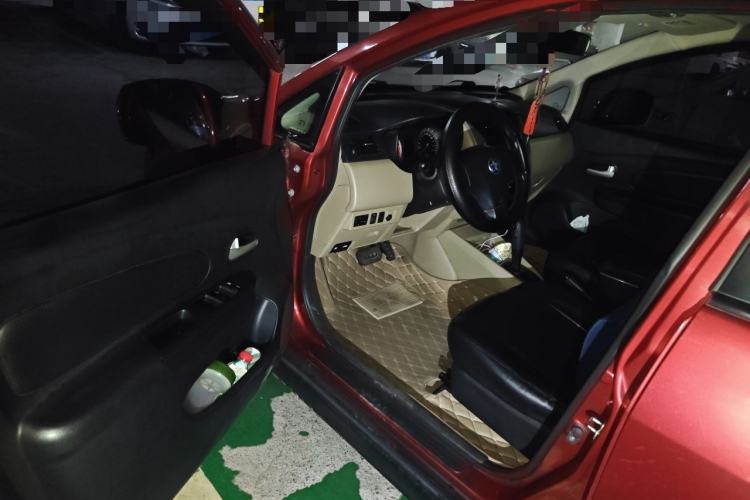 Used Venucia R50 2013 1.6L Automatic Fashion Edition Driver Seat