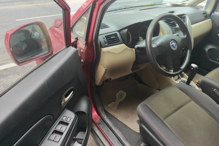 Used Venucia R50 2013 1.6L Automatic Fashion Edition Driver Seat