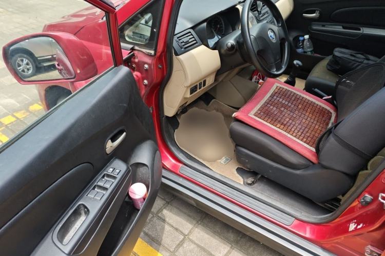 Used Venucia R50 2013 1.6L Manual Fashion Edition Driver Seat