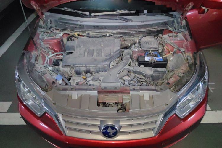 Used Venucia R50 2013 1.6L Automatic Fashion Edition Engine Bay