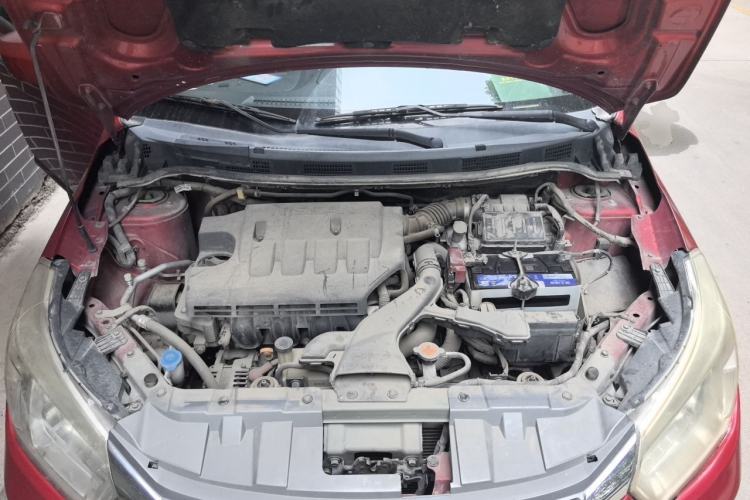 Used Venucia R50 2013 1.6L Manual Fashion Edition Engine Bay