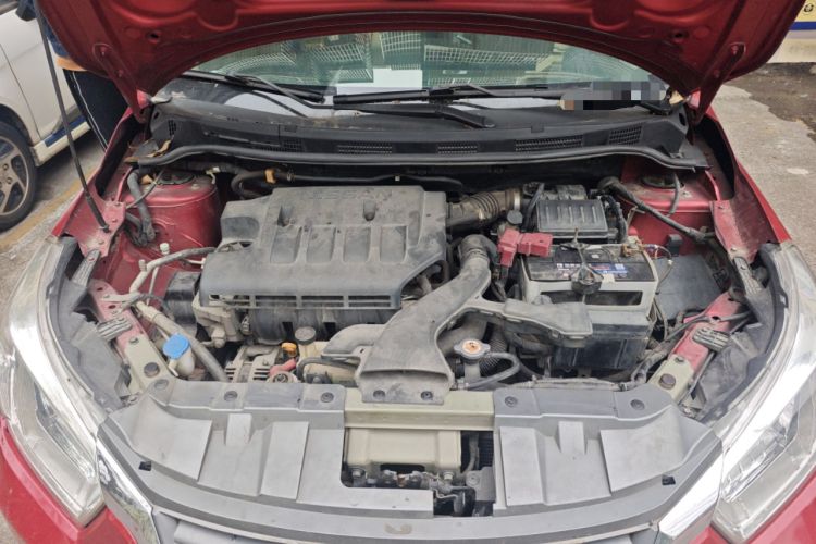 Used Venucia R50 2013 1.6L Manual Fashion Edition Engine Bay