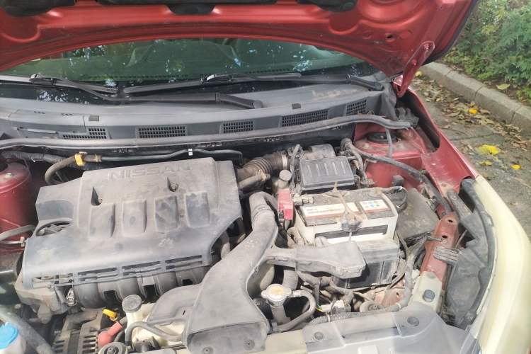 Used Venucia R50 2013 1.6L Automatic Fashion Edition Engine Bay Left