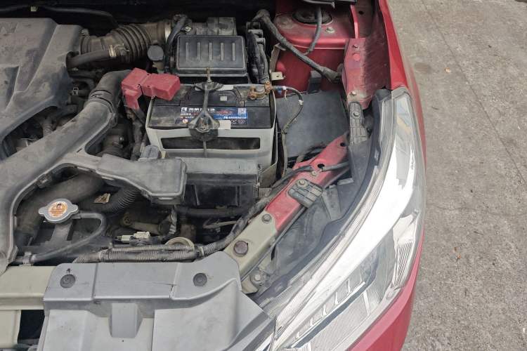 Used Venucia R50 2013 1.6L Manual Fashion Edition Engine Bay Left