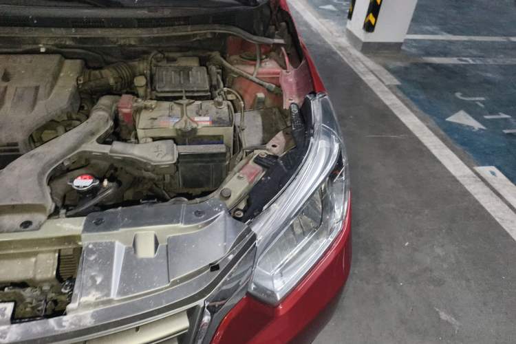 Used Venucia R50 2013 1.6L Manual Fashion Edition Engine Bay Left