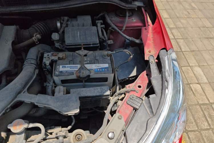 Used Venucia R50 2013 1.6L Manual Fashion Edition Engine Bay Left