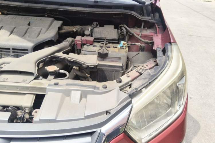 Used Venucia R50 2013 1.6L Manual Fashion Edition Engine Bay Left