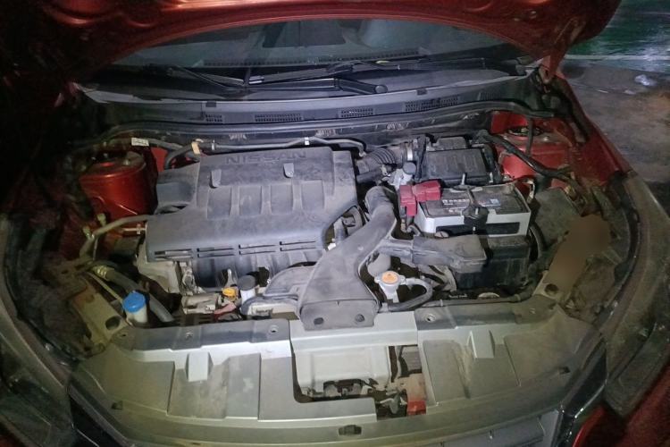 Used Venucia R50 2013 1.6L Manual Fashion Edition Engine Bay