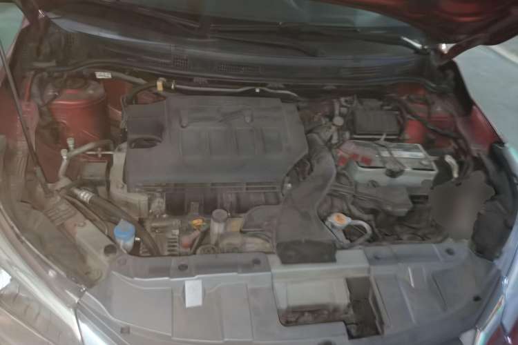 Used Venucia R50 2013 1.6L Automatic Fashion Edition Engine Bay