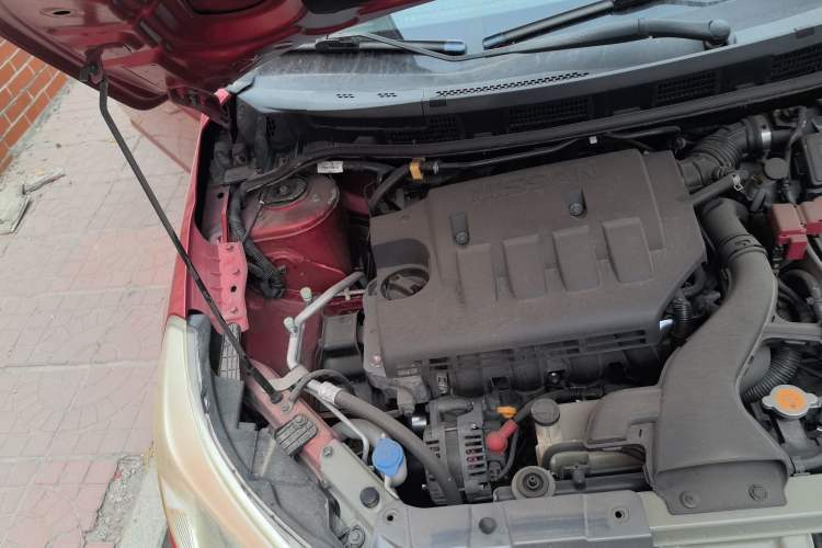 Used Venucia R50 2013 1.6L Automatic Luxury Edition Engine Bay Right