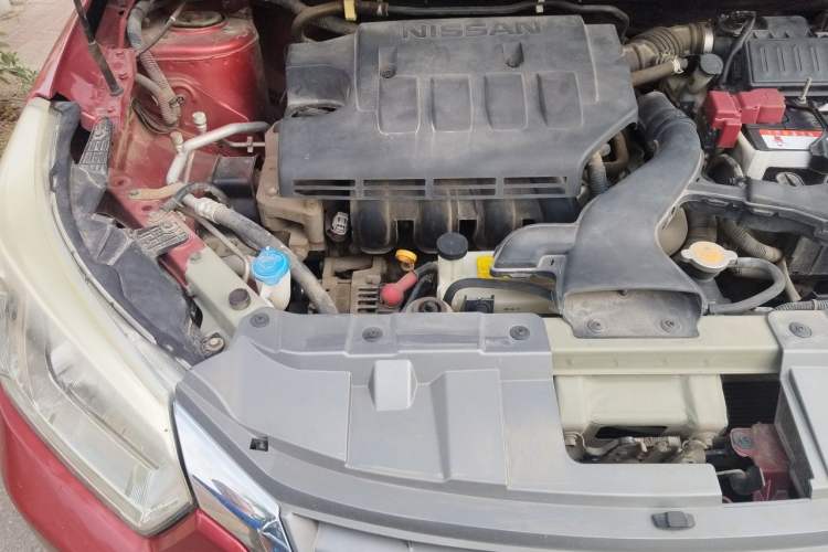 Used Venucia R50 2013 1.6L Manual Fashion Edition Engine Bay Right