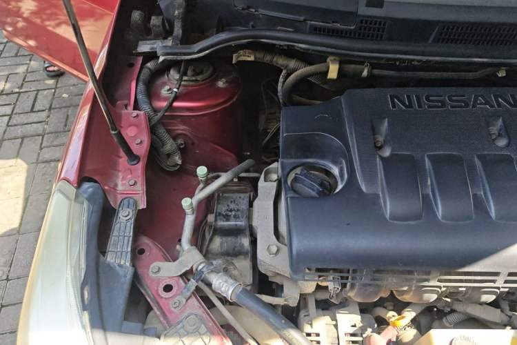 Used Venucia R50 2013 1.6L Manual Fashion Edition Engine Bay Right