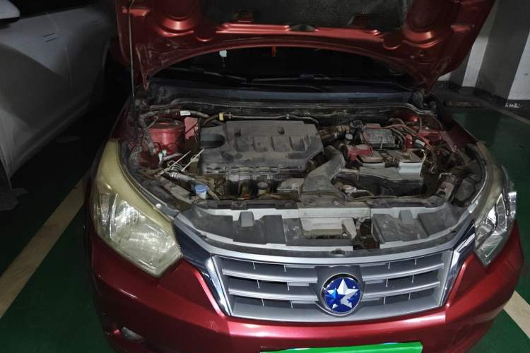 Used Venucia R50 2013 1.6L Automatic Fashion Edition Engine Bay Right
