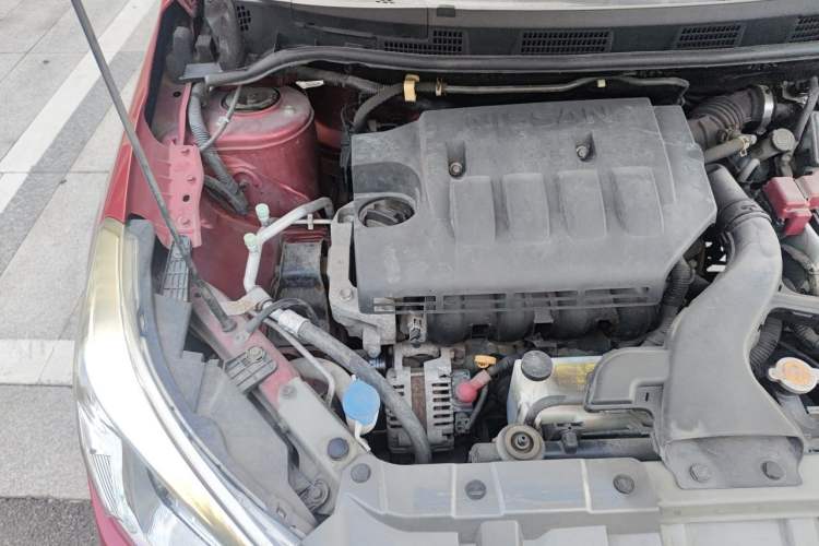 Used Venucia R50 2013 1.6L Automatic Luxury Edition Engine Bay Right