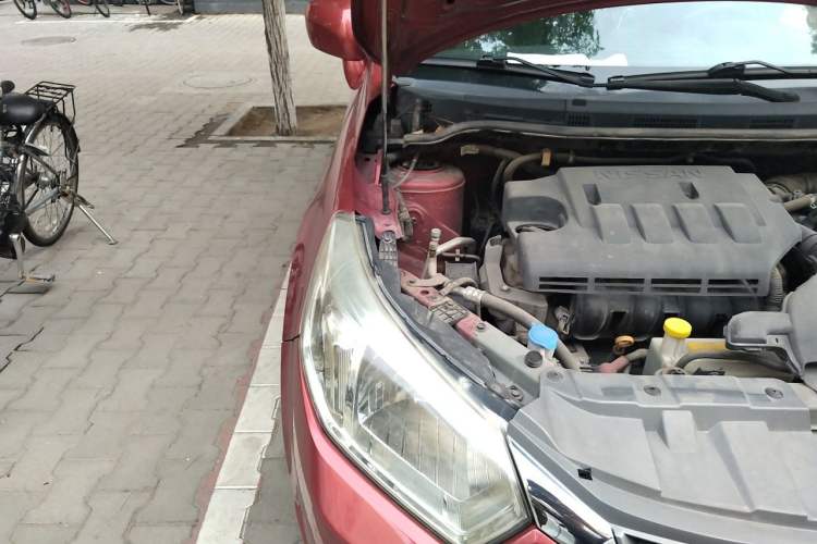 Used Venucia R50 2013 1.6L Automatic Fashion Edition Engine Bay Right