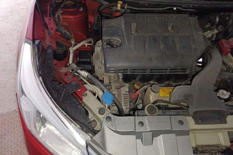 Used Venucia R50 2013 1.6L Automatic Luxury Edition Engine Bay Right