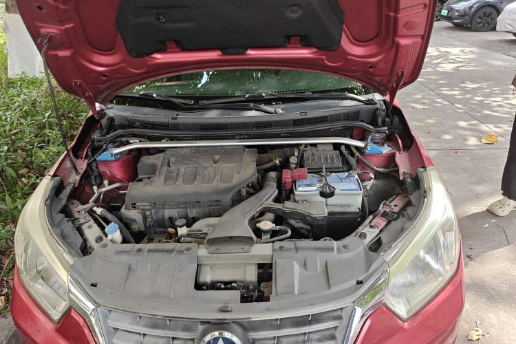 Used Venucia R50 2013 1.6L Automatic Fashion Edition Engine Bay