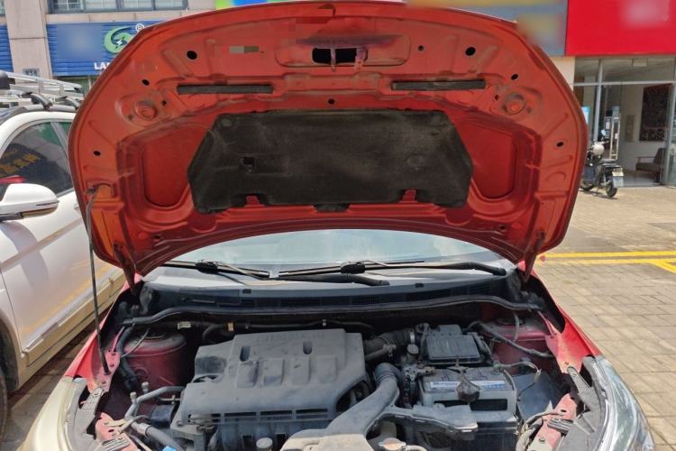 Used Venucia R50 2013 1.6L Manual Fashion Edition Engine Bay